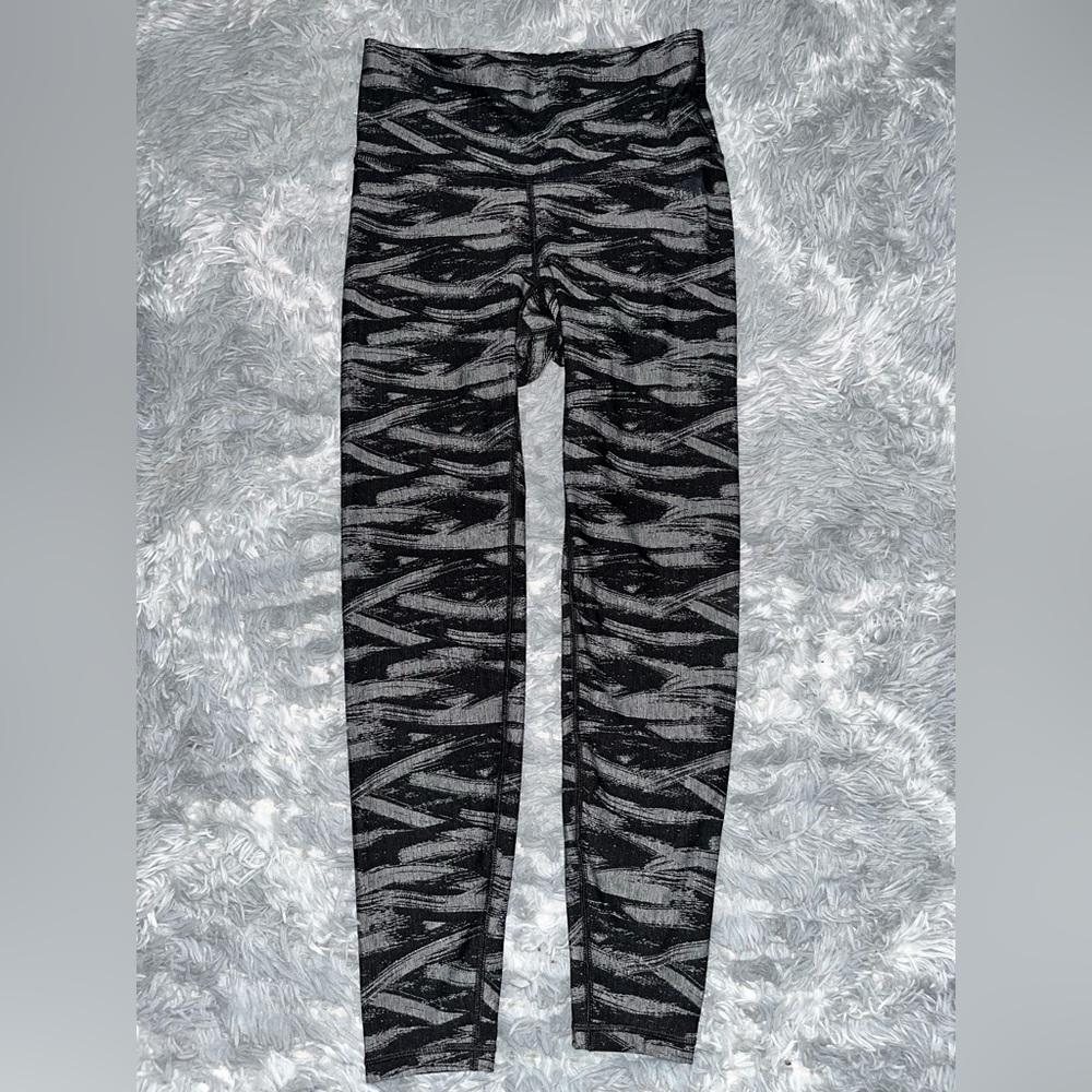 The North Face women’s size medium leggings black and gray